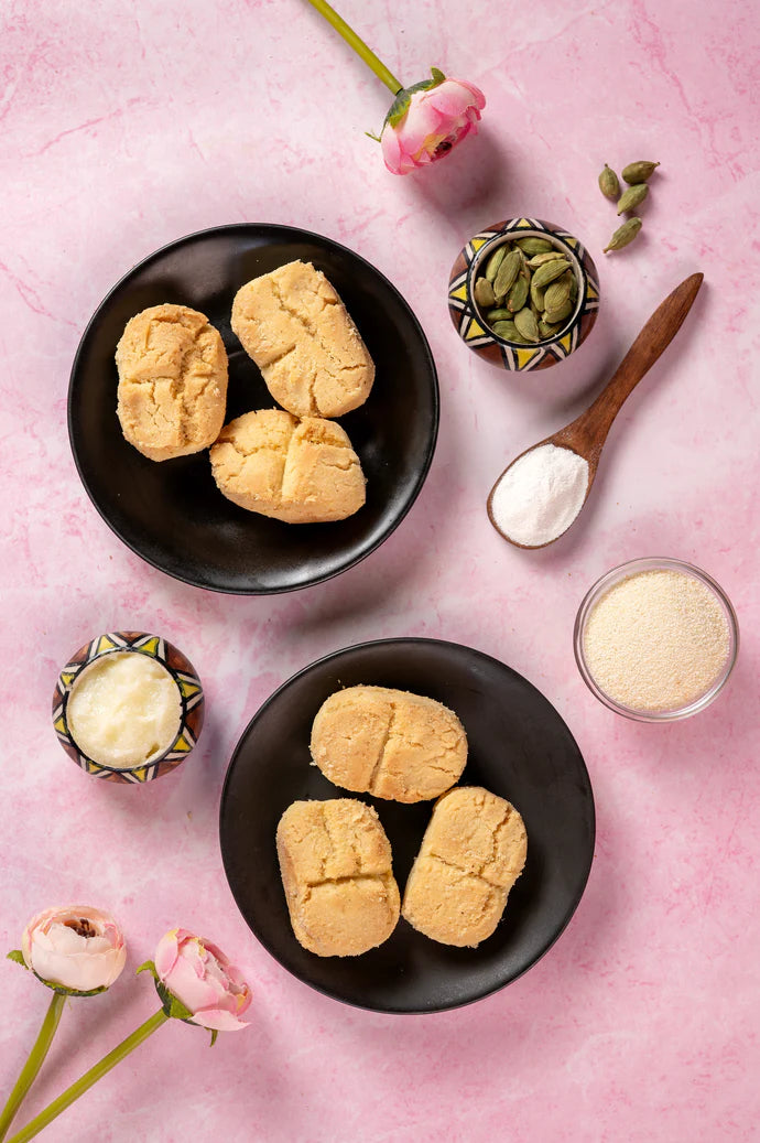 SUJI MAIDA NAANKHATAI